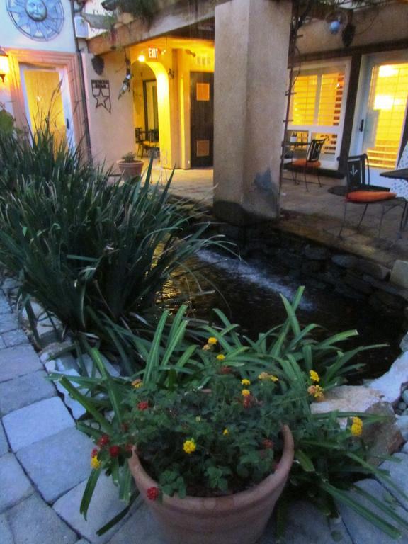 Milo'S Inn At Boulder Боулдер-Сіті Екстер'єр фото