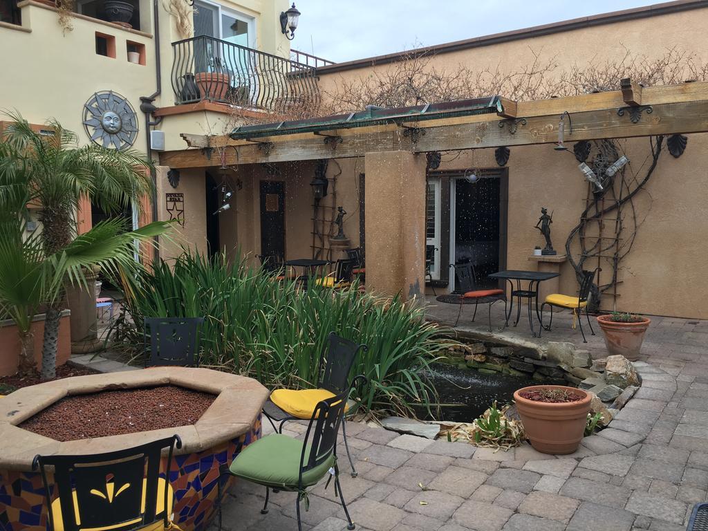 Milo'S Inn At Boulder Боулдер-Сіті Екстер'єр фото